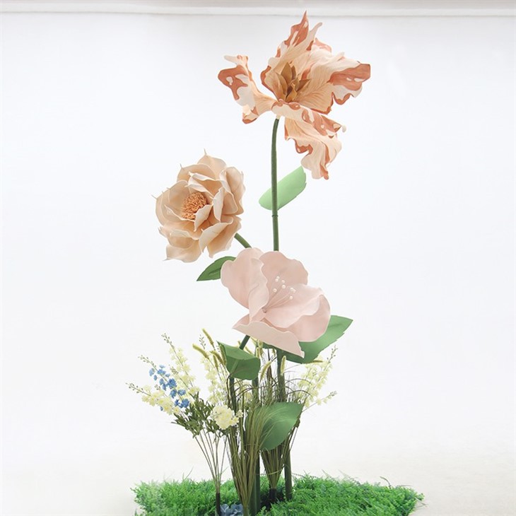 שילוב פרחי נייר קצף ענק